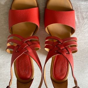 Kork-Ease size 10 coral orange wedge sandal
